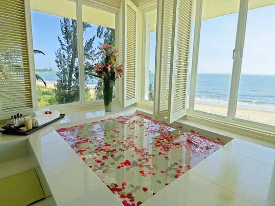 Thư giãn ngắm biển Princess D’Annam Resort Spa