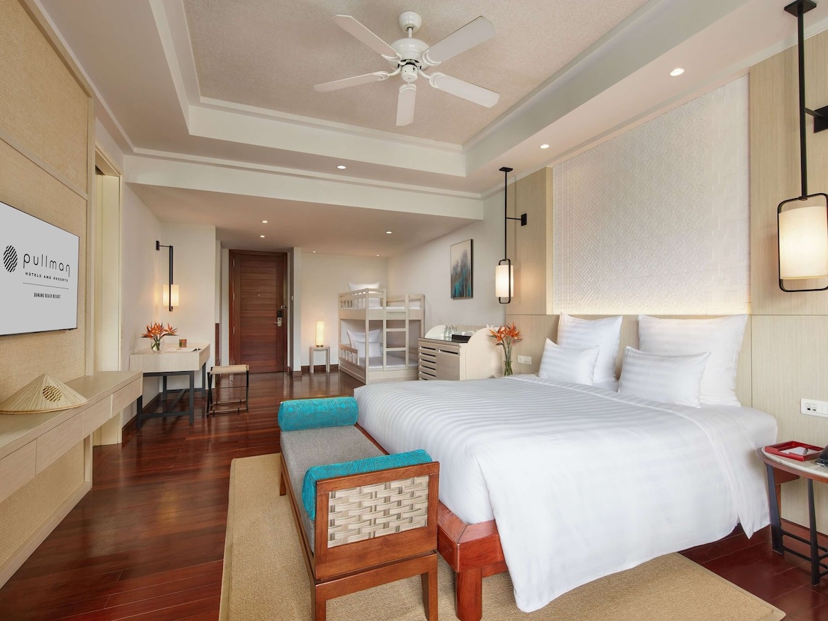 pullman đà nẵng beach