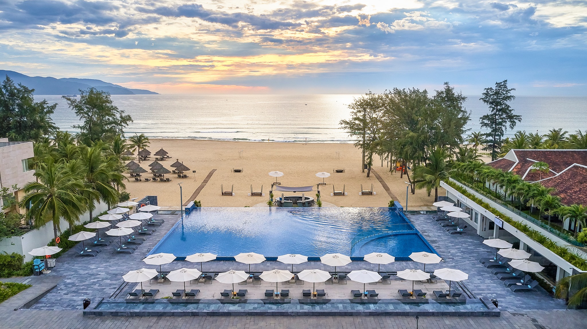Kỳ nghỉ sang trọng bên bờ biển tại khu nghỉ dưỡng Pullman Đà Nẵng Beach