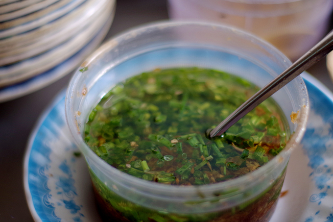 Không gian quán ăn gốc Quảng Nam tại đường Ca Văn Thỉnh