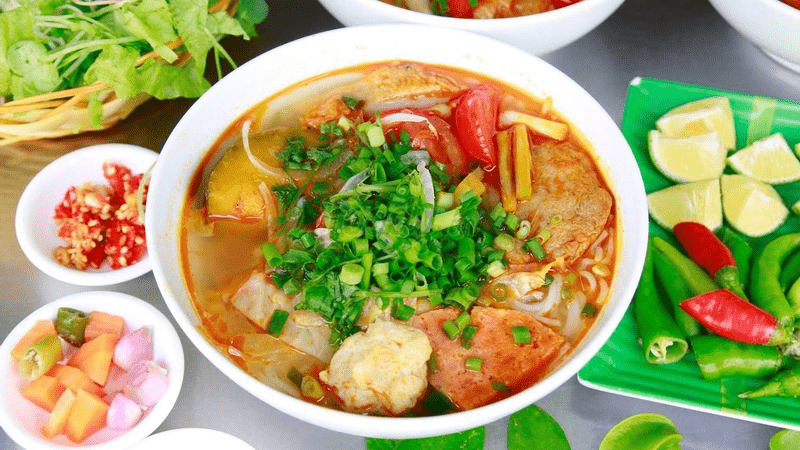 Tô bún chả cá thơm ngon tại quán ăn ngon Đà Nẵng