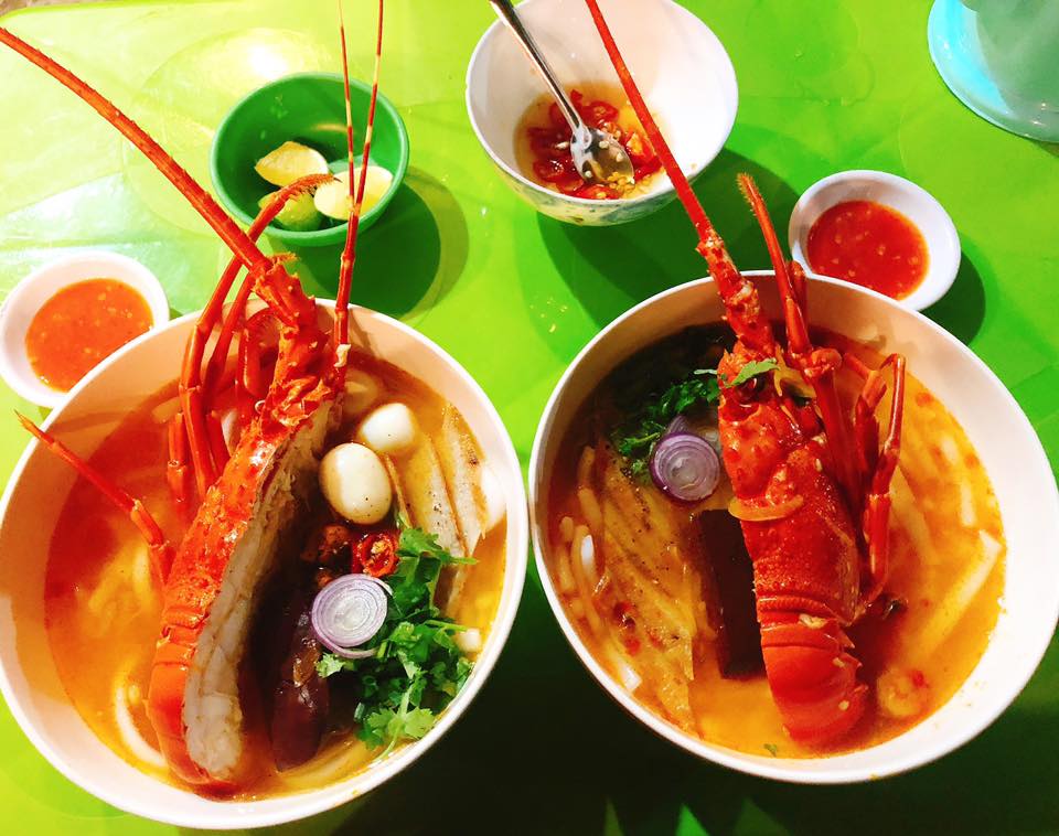 Tô bánh canh ghẹ tại Lagi Tô bánh canh ghẹ tại Lagi