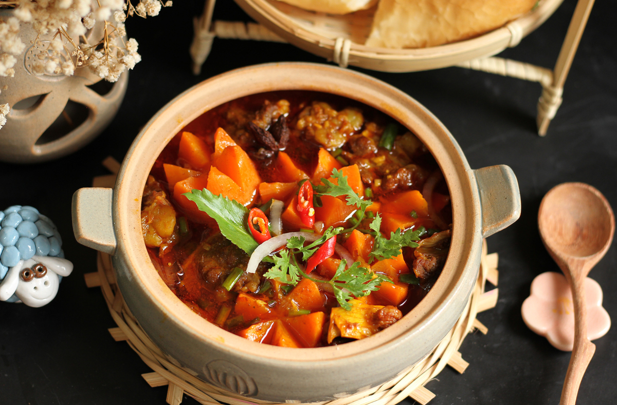 Bò kho bánh mì thơm ngon ngậy vị