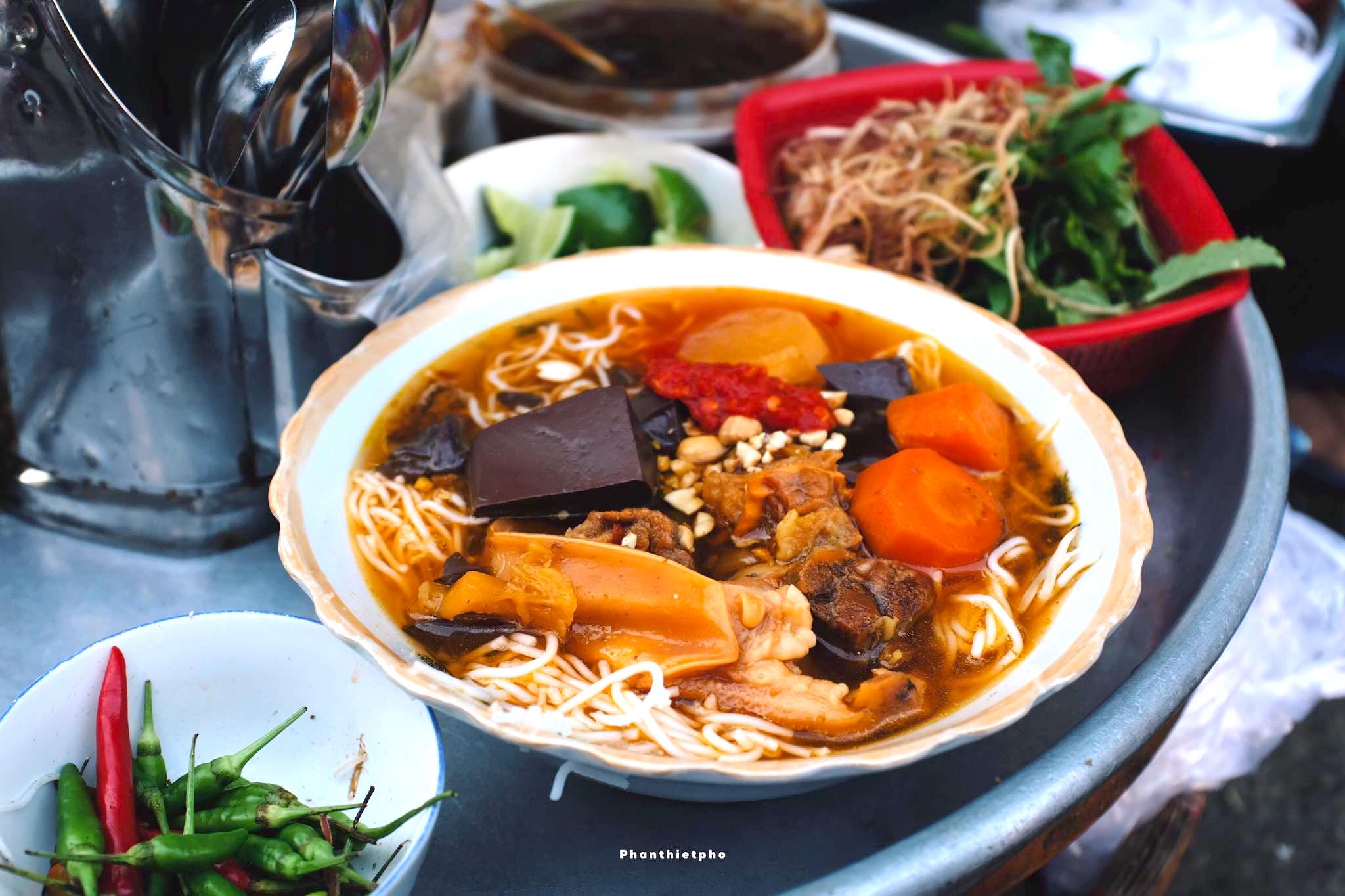 Bún bò rau răm Phan Thiết