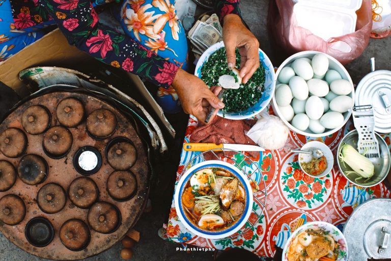 Quán bánh căn đặc sản Phan Thiết