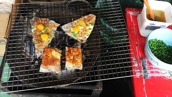 Hương vị bánh tráng kẹp Sài Gòn theo công thức gốc Đà Nẵng