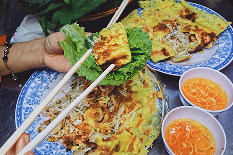 Mỗi suất ăn có giá dao động 30.000 - 50.000 đồng. Ảnh: Linh Sea.