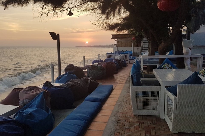 Dragon Beach Bar Mũi Né lý tưởng để ngắm hoàng hôn và chụp ảnh