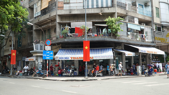Theo cô Mai, người mở quán bún mọc Sài Gòn, địa chỉ này bắt đầu hoạt động từ đầu năm 1980.