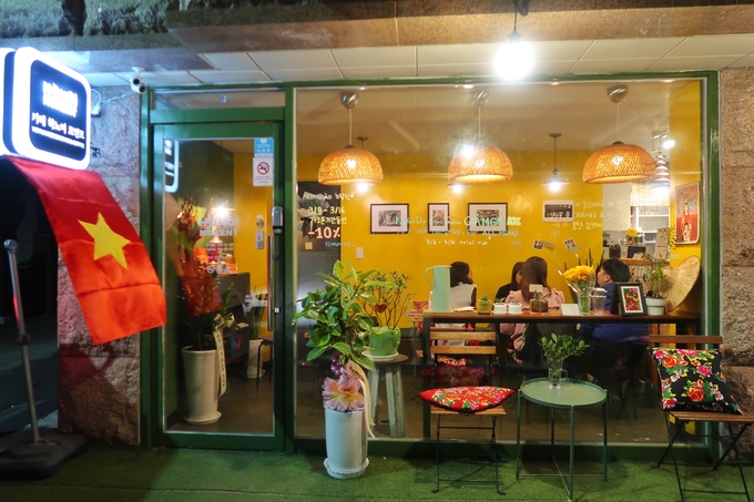 Hà Nội Moment - quán cà phê bánh mì Hà Nội giữa lòng Seoul