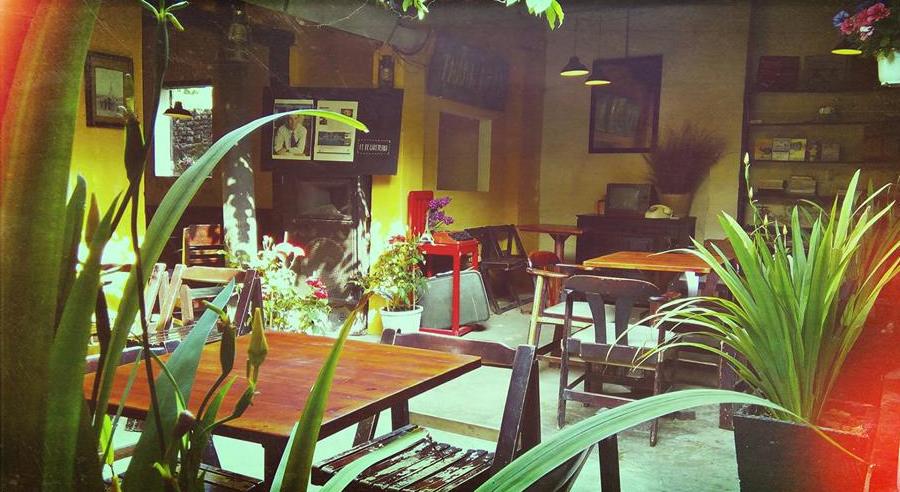 Nội thất quán cà phê Hội An LE Fê Cafétéria trang trí phong cách xưa