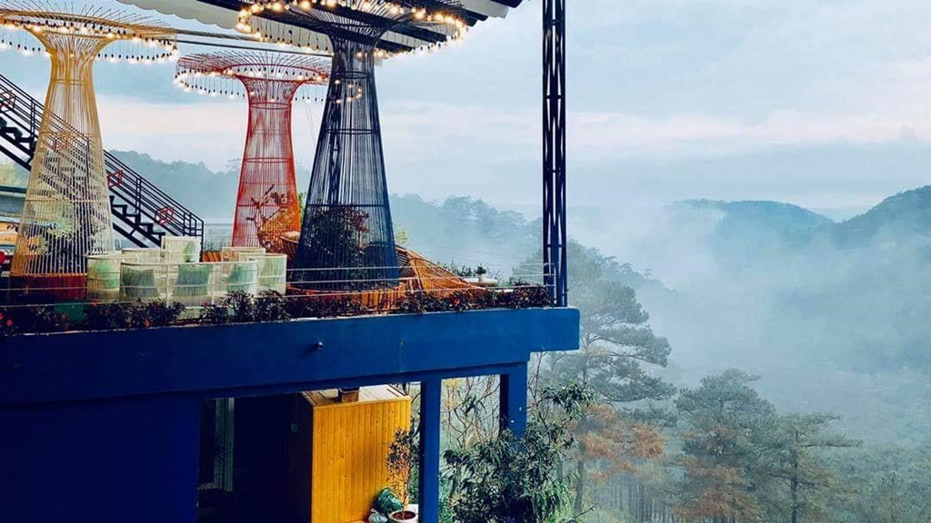 Quán cà phê Horizon Đà Lạt tọa lạc trên đỉnh đồi với thiết kế độc đáo