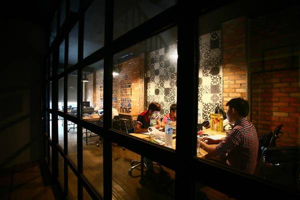 Tầng trên của quán cà phê kiêm văn phòng Citihub