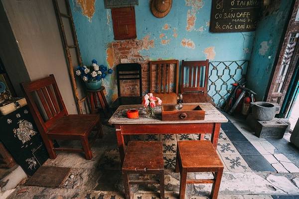 Chủ quán cà phê 81 chia sẻ về không gian
