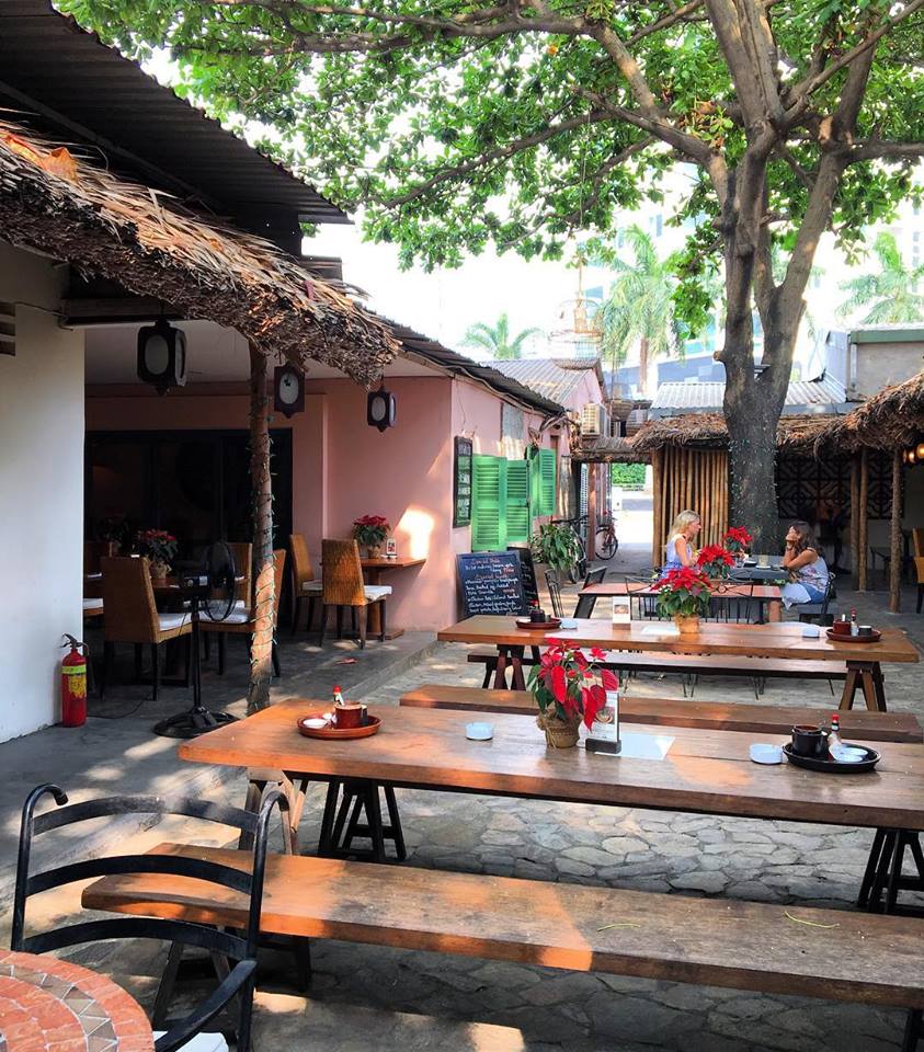 Quán Mekong Merchant gần khách sạn Common Inn Quán Mekong Merchant gần khách sạn Common Inn