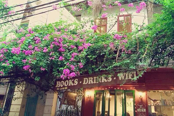 Le Petit Café Hạ Hồi - Không gian xanh cổ điển