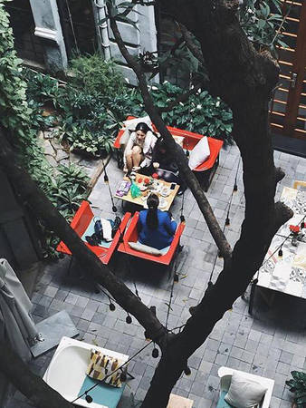 Nhà 9NKC - Quán cafe đẹp ở Hà Nội sở hữu giếng trời xanh mát