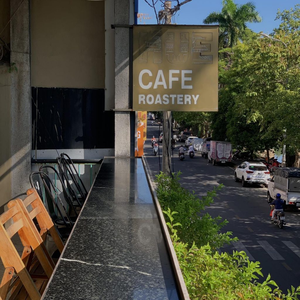 Không gian tại Hue Roastery Cafe - quán café đẹp ở Huế