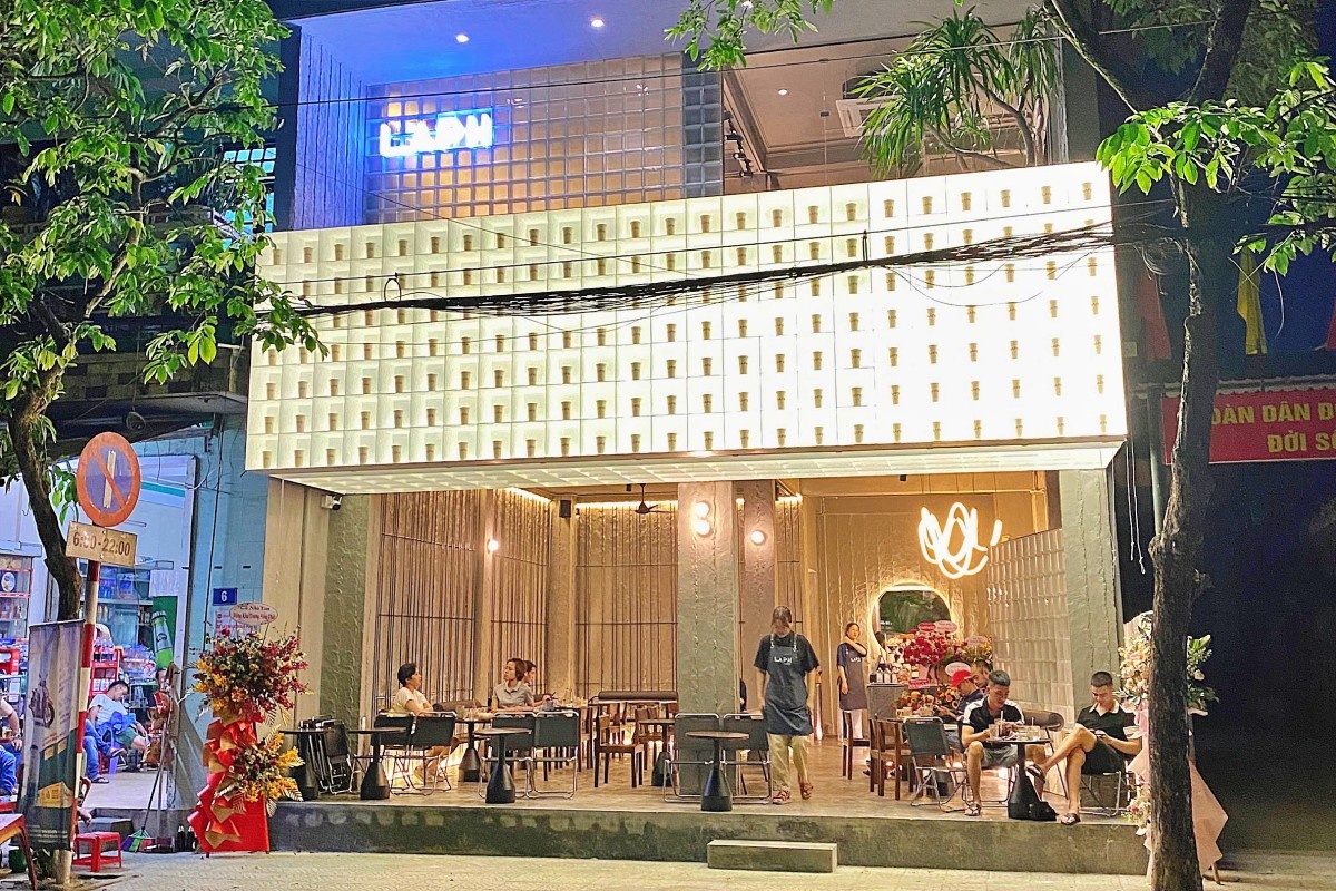Không gian quán LAPH Coffee tại Huế