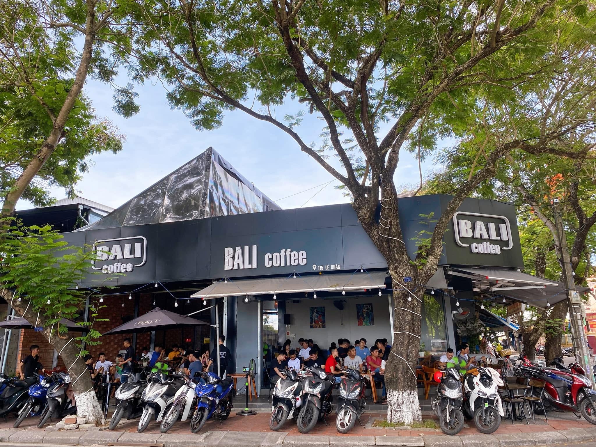Mặt tiền quán Bali Coffee Huế