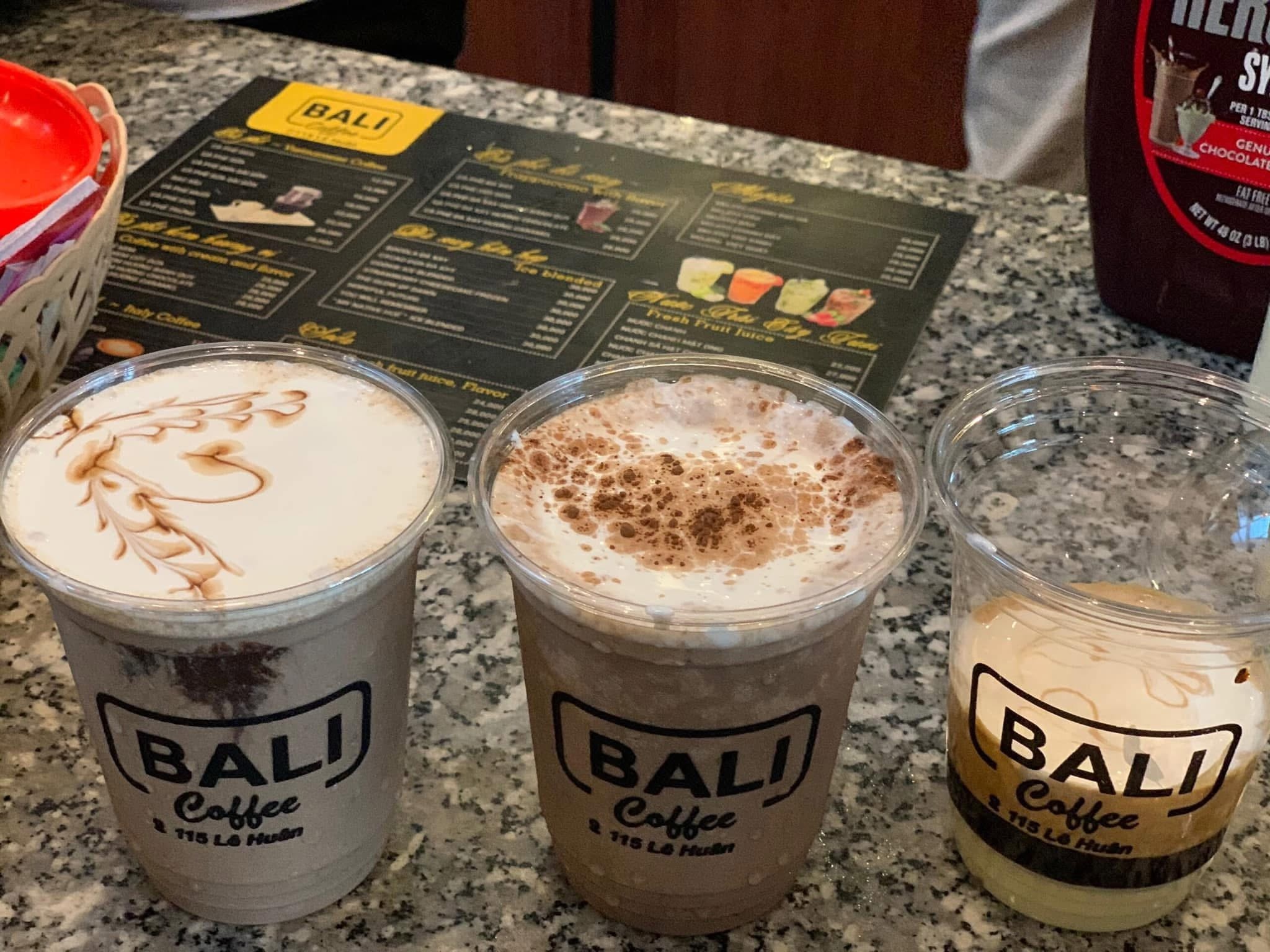 Không gian ngoài trời Bali Coffee