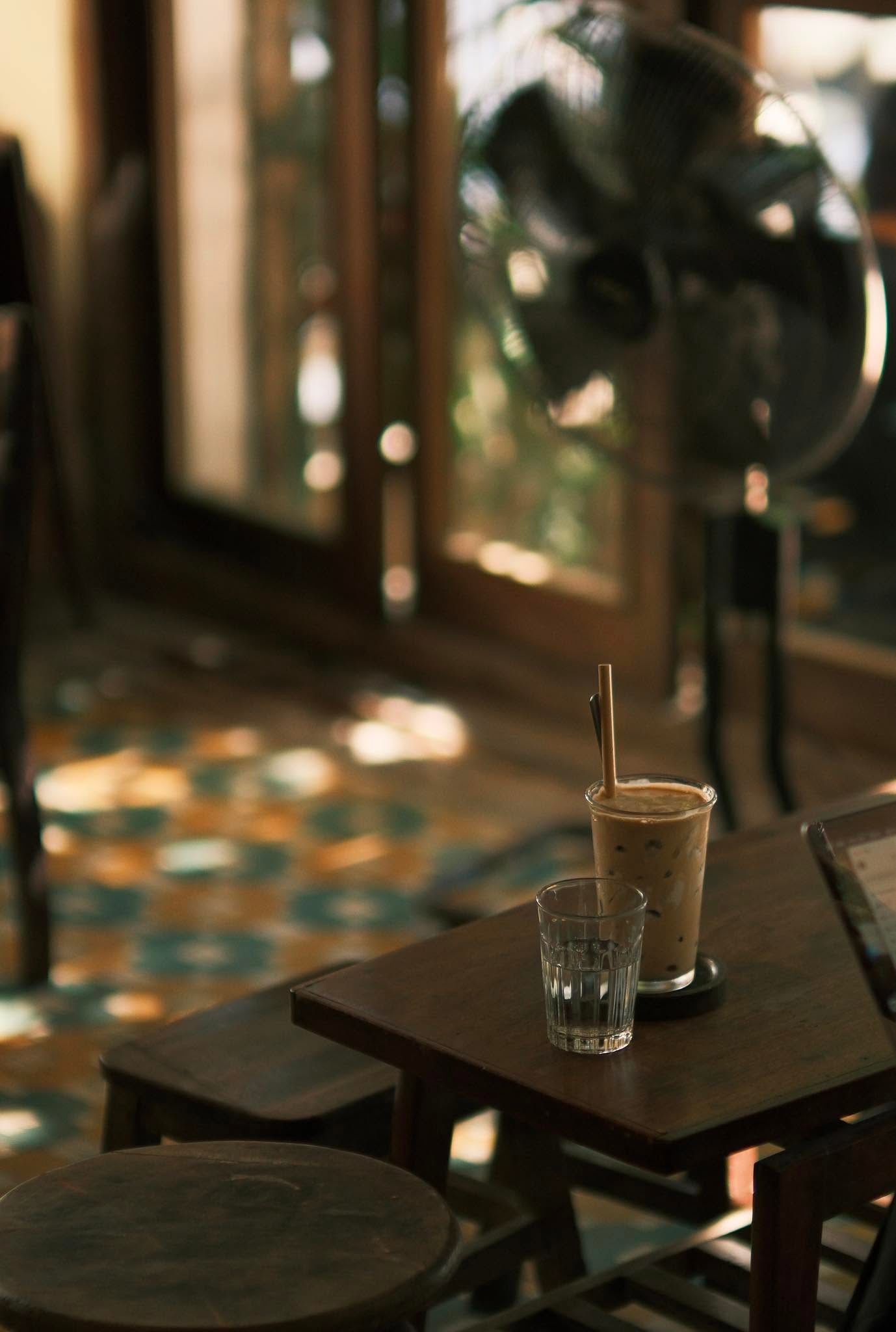 Sân trong yên tĩnh của Giao Cafe