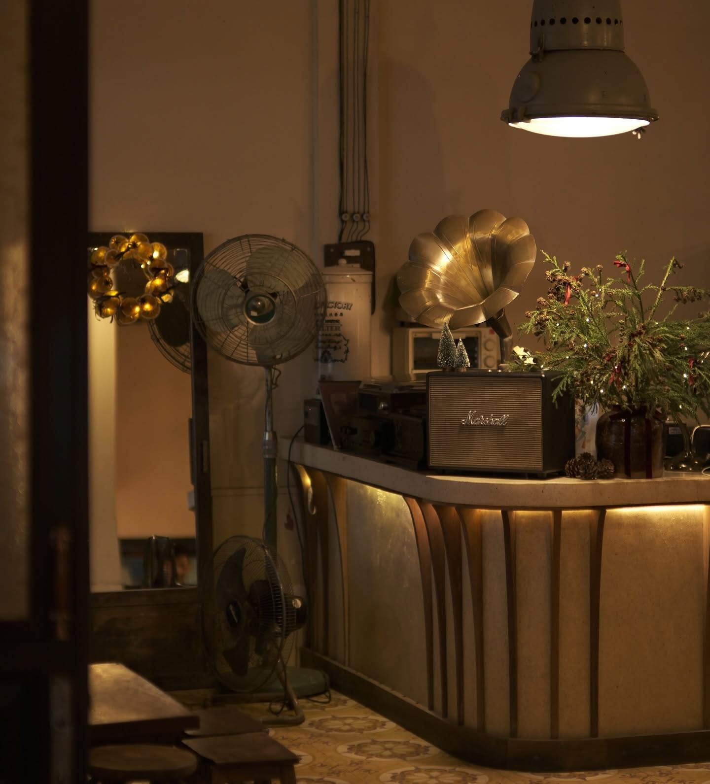 Thưởng thức cà phê muối ngon tại Giao Cafe