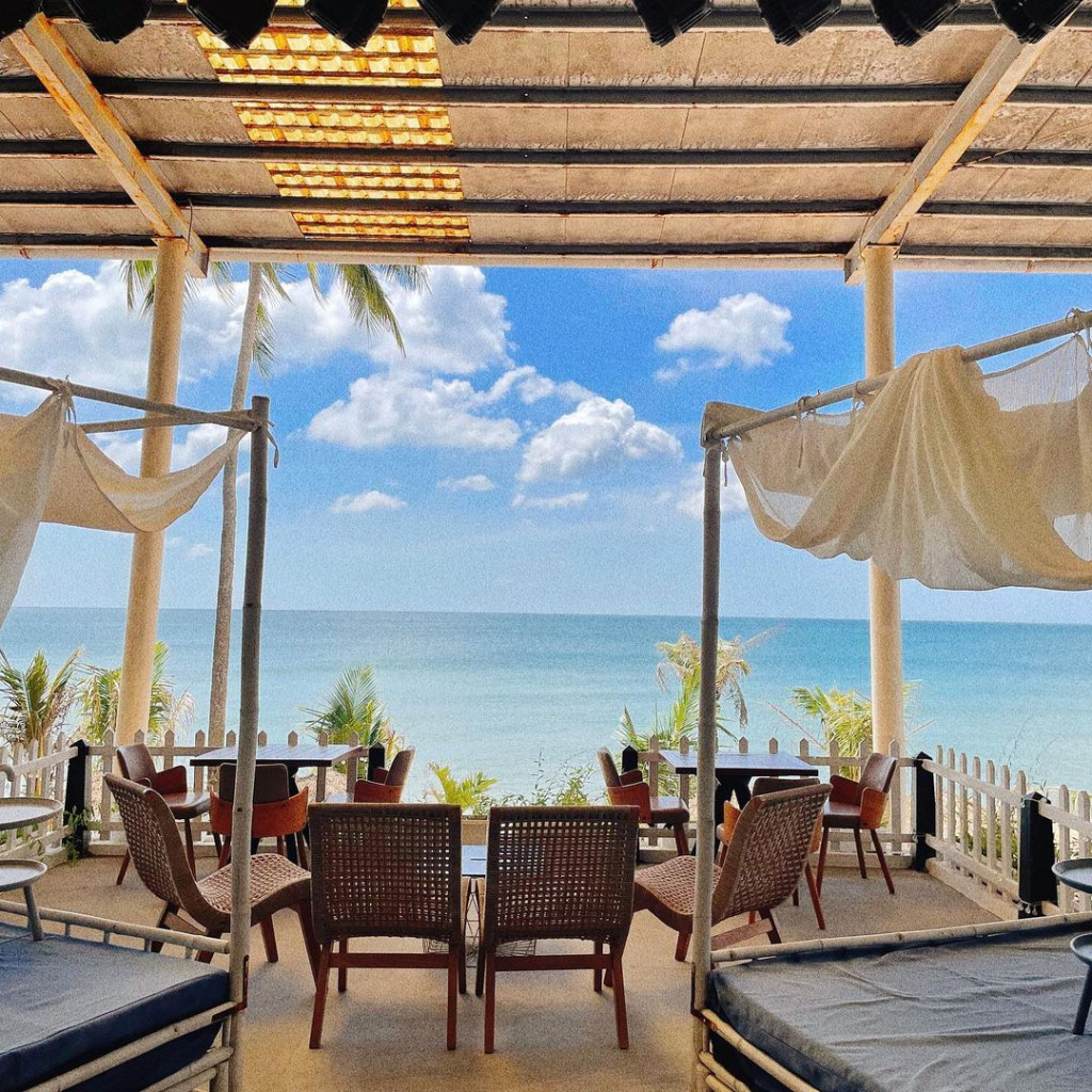 Quán cafe Phú Quốc Istanbul Beach Club view sống ảo