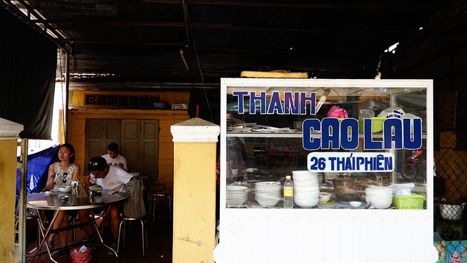 Quán cao lầu Hội An nằm ở trung tâm phố cổ trên đường Thái Phiên