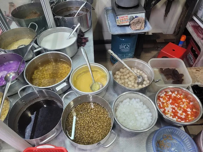 Chè Tý Trần Phú