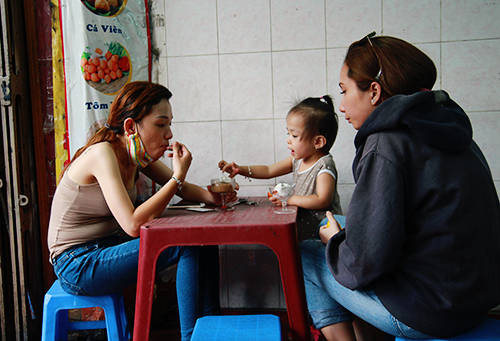 Kem là món ăn luôn được các bạn nhỏ thích thú tại quán kem chú Tám