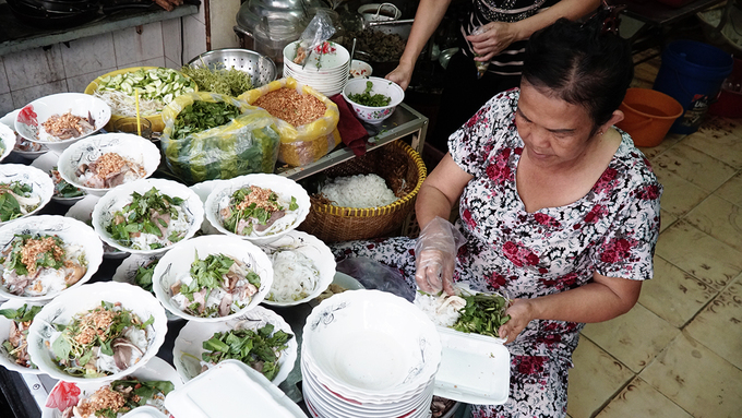 Không gian quán phở chua Sài Gòn quận 3