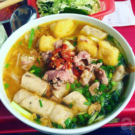 Quang Trung – con phố ít quán ăn nhưng hàng nào cũng “chất” của Hà Nội
