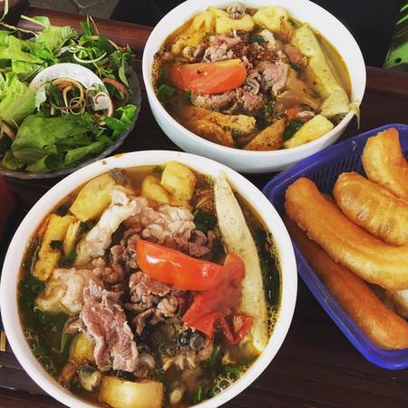 Quang Trung – phố ăn vặt ít người để ý ở Hà Nội