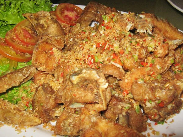 Gà rang muối ớt tại Gia Phú Phúc Kiến