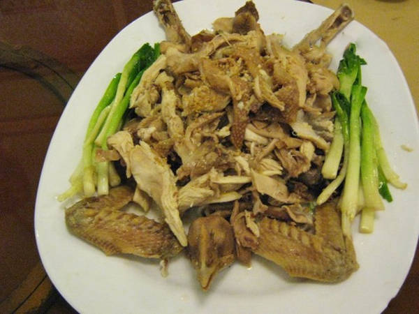 Gà hấp muối món ăn Gia Phú Phúc Kiến