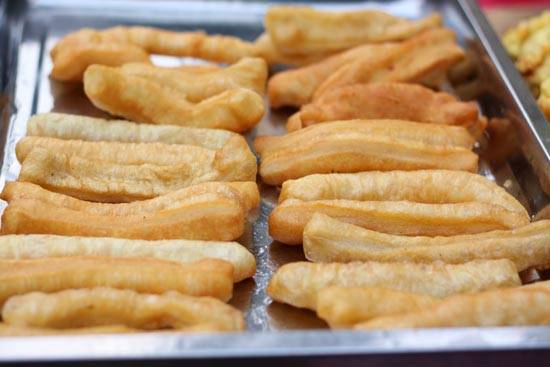 Quẩy chiên món ăn đường phố Hà Nội