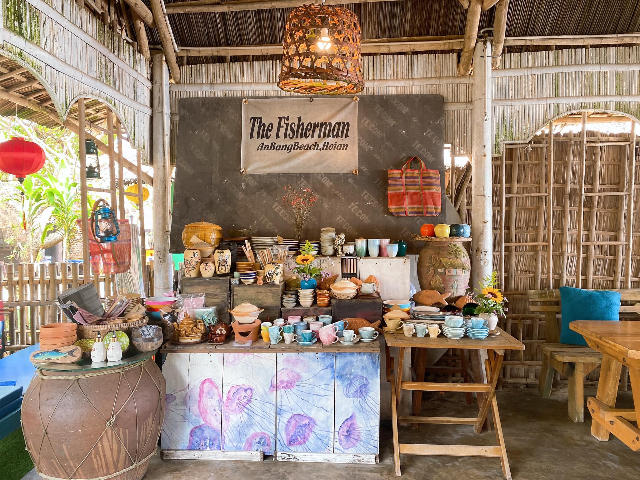 Quán bar Hội An The Fisherman vegan restaurant An Bang beach