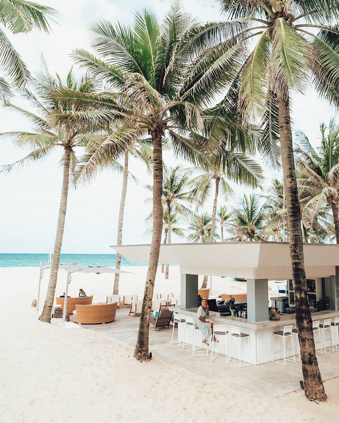 Quán bar Hội An The Nam Hải Beach Bar tại Four Seasons