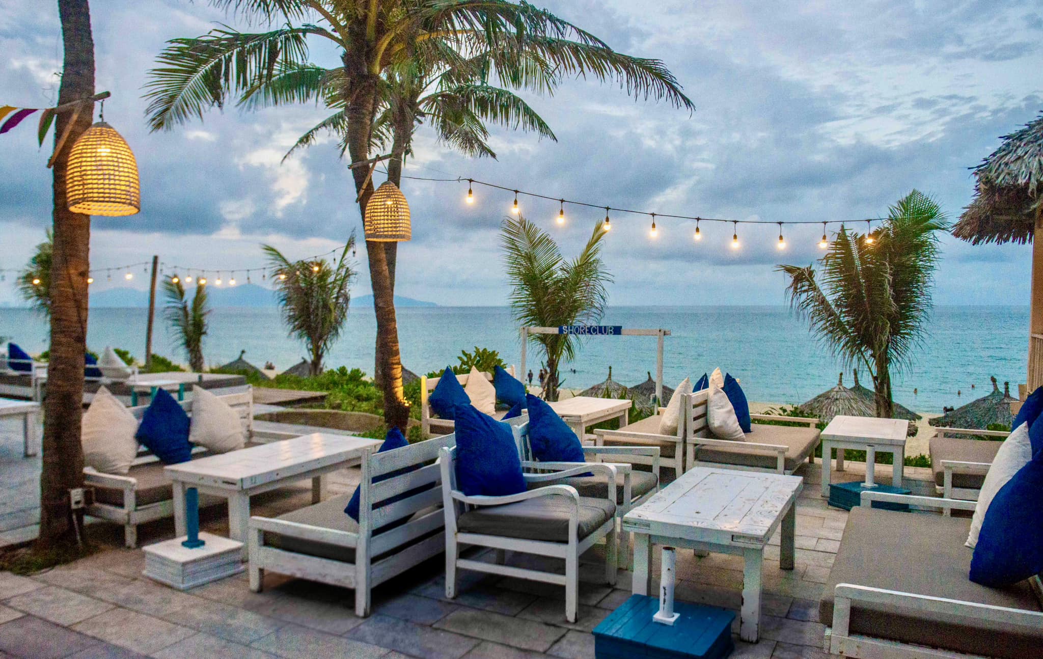 Top 8 quán bar ở Hội An có view biển cho những chiều thư thái