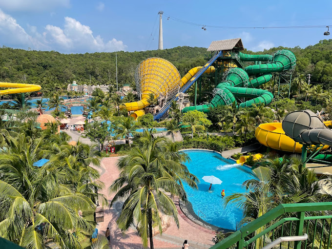 Công viên nước Aquatopia tại Hòn Thơm