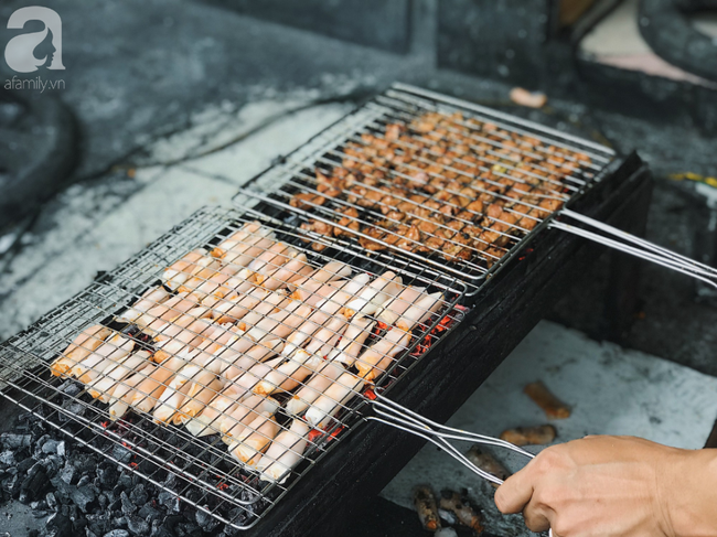 Chả tôm nướng đặc sản Thanh Hóa tại quán Thảo Mười Chả tôm nướng đặc sản Thanh Hóa tại quán Thảo Mười