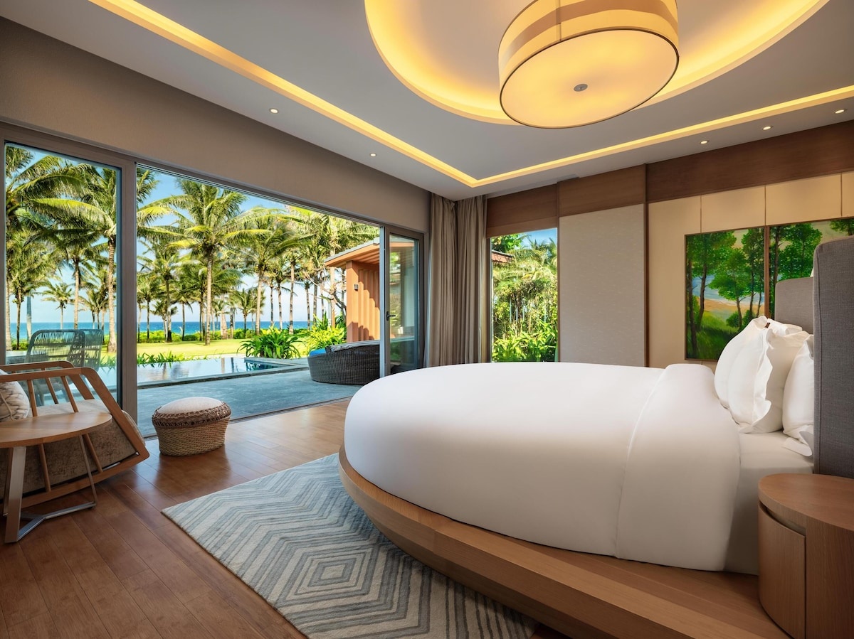 Phòng nghỉ hướng biển tuyệt đẹp tại Radisson Blu Cam Ranh