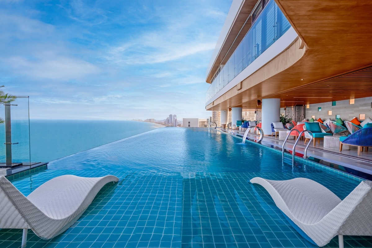 Radisson-Đà-Nẵng-ivivu-2