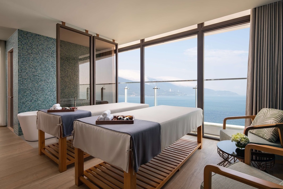 Radisson-Đà-Nẵng-ivivu-8