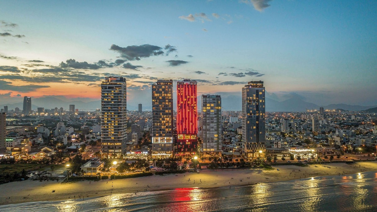 Radisson RED Đà Nẵng – Nghỉ dưỡng sành điệu bên biển Mỹ Khê