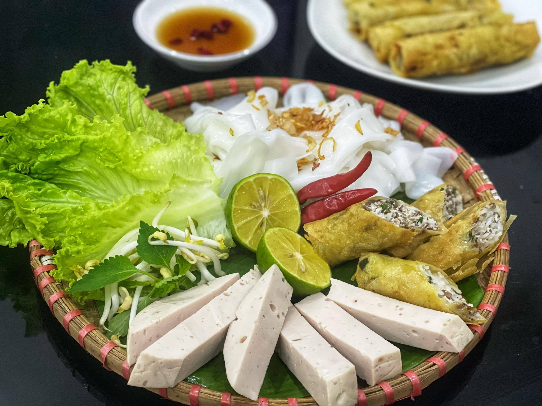 Bánh ướt nóng hổi hấp dẫn tại Nha Trang