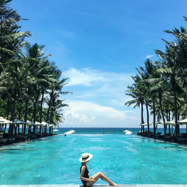 Biệt thự hướng biển với hàng dừa tại resort Hà My