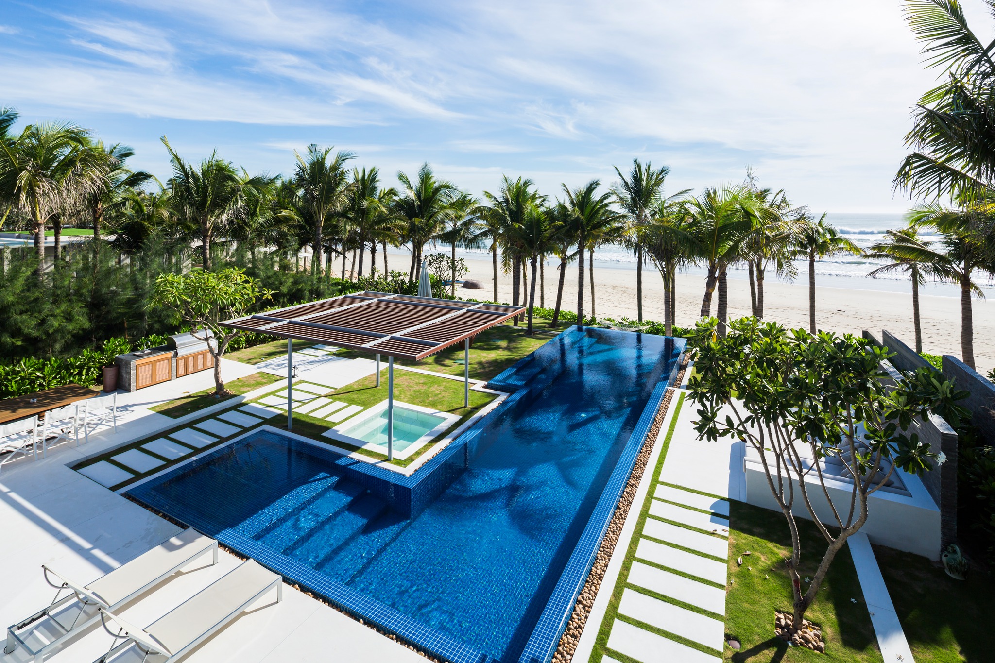 resort-Đà-Nẵng-5-sao-ivivu-7