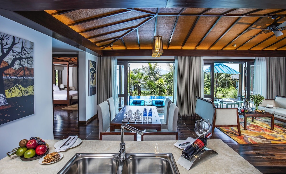 Phòng suite tại resort Cam Ranh trọn gói ăn uống